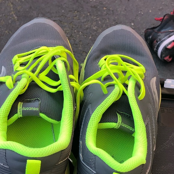 Saucon scohesion Women’s Gray Lime Athletic Running Sneakers Size 5M - Picture 6 of 9